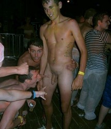 Frat Boys Party! 5bea1f4b11d71.jpg