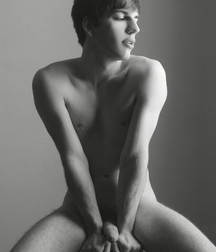 Naked College Boys 5bf484ef7e86b.jpg