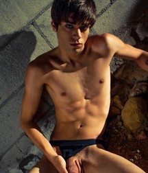 Naked College Boys 5bf4850dd4927.jpg