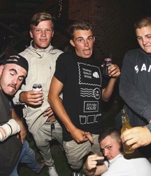 Frat Boys Party! 5bfb80f18c1db.jpg