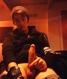 Naked Teen Boys 5c047bc48a925.jpg