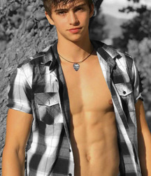 Just Cute Boys 5c0b35f8940fd.jpg