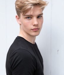 Just Cute Boys 5c0b360540834.jpg