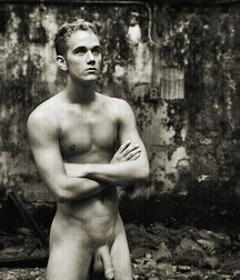 Hot Studs & Hunks 5c0c3e4974c2d.jpg