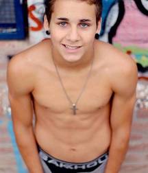Shirtless Twinky Studs 5c32836192fa2.jpg