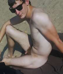 Nudists 5c46044418809.png