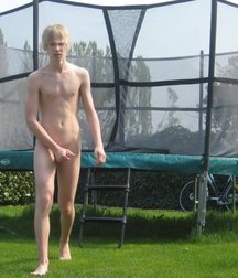 Naked Boys in Public 5cafc395045f9.jpg