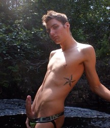 Naked Boys Outside 5cbe3b8599471.jpg