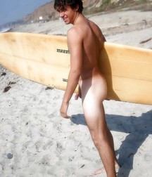 Naked Guys Outdoors 5d06ff5ac0883.jpg