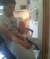Hot Selfies 5d099d3e0e512.jpg