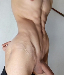 Hung Young Men 5d3cfa00a808e.jpg