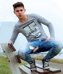 Selfie Boys 5d41ab08d3c06.jpg
