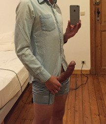 Blazing Hot Young Men 5d422637d4851.jpg