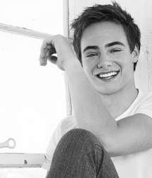 Hot TV Boys 5d55fba12629d.jpg