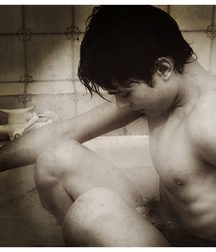 Naked Male Art Form 5d6b0d08ed32c.jpg