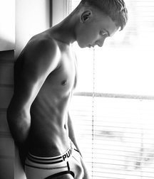 Guys I'd Like to See Naked 5d6b2c31c0646.jpg