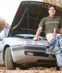 Bein Nude Outside 5d82accedeff0.jpg