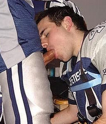 Guys Sucking Cock 5daa7a5c94159.png