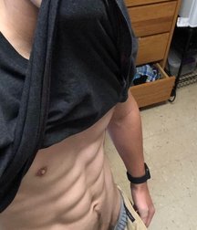 Big Cock Selfies 5dab0c146a521.jpg