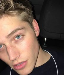 Male Beauty 5db64d5568169.jpg
