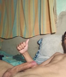 Selfies 5db64d9d89a54.jpg