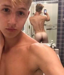 Selfies 5db64dab60b65.jpg