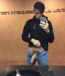 Selfies, Teen Boys, skinny, blond, sexy 5e1fa85f62e71.jpg