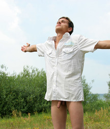 Cute Twink Boy Does Photo Shoot Outside 5e965c934c67e.jpg
