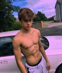 Shirtless Sexy Boys 5eb595dc835fb.jpg