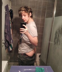Selfie Twinks - multiple shots, teens, amateur 5eb80f04c240e.jpg