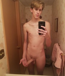 Selfie Twinks - multiple shots, teens, amateur 5eb80f4d56e7a.jpg