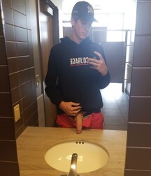 Selfie Twinks - multiple shots, teens, amateur 5eb80f4ee8199.jpg