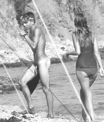 Vintage B&W Photos gay porn 5eed62f1c7dfc.jpg
