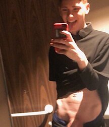 Selfie World - Hot Naked Boy Porn 5efbf1659cc03.jpg