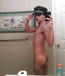 Selfie World - Hot Naked Boy Porn 5efbf1770c032.jpg