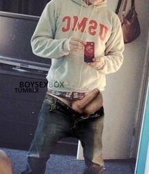 Boy Dick Selfies Boys Porn - Showing Cock & Ass 5f5adcf21defa.jpg