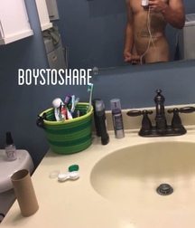 Boys Porn Selfies - Naked & Cocks in Glory - Butt Shots 5fba9a1612b65.jpg