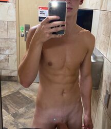 Selfie Boys Porn - Proud Cock & Nudity For You To See! 5fc44b8441c19.jpg
