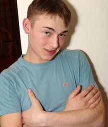 Teen Boys Porn in Photo Shoots - Hot! 5fc6efeaaa1d0.jpg