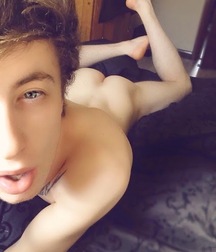 Selfie - Boys Porn Can't Help Clicking Their Dicks To Show 5fcf8abd21bfe.jpg