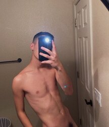 Selfie - Boys Porn Can't Help Clicking Their Dicks To Show 5fcf8ac796038.jpg