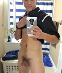 Selfie Boys Porn Love Their Cocks & Bods 5fd549f62c4bf.jpg