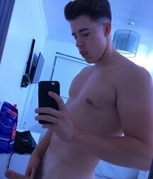 Selfie Naked Boy Porn Series' 5feb5f5769b06.jpg