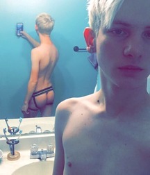 Selfies - Boys Porn Putting Their Cocks On Display 60083b6e6f040.jpg