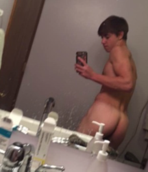 Naked Selfies Showing Cock & Ass Boys Porn 604975188486a.png