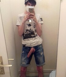 Selfies - Twink Boys Porn Gone Wild With Cell Phones 605bd189b3501.jpg