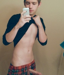 Selfie Boys - Cocks Drawn to Camera - Gay Porn 60b2ec2e5a166.jpg