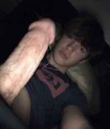Selfie Boys - Cocks Drawn to Camera - Gay Porn 60b2ec3cdb558.jpg