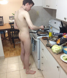 Boys Around the House - Playing & Working Naked 60b8ce5b969e2.jpg