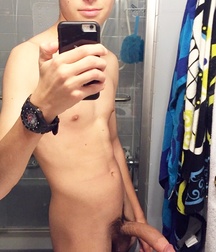 Selfie Boys Showing Cocks & Ass - Gay Porn 60f77766924dd.jpg